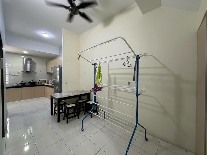 Lahat Double Storey Terrace House Partial Furnished For Sale - 3