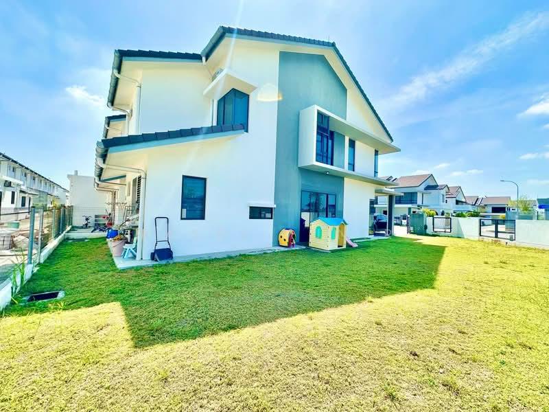 Bandar Bukit Raja : Lumira - 5