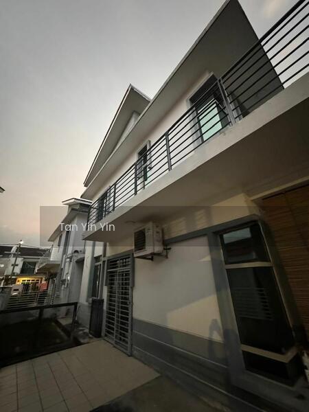 Semi-Detached House at Taman Saujana Putera - 5