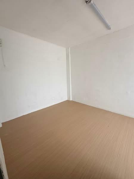 Rumah Pangsa Larkin - 5