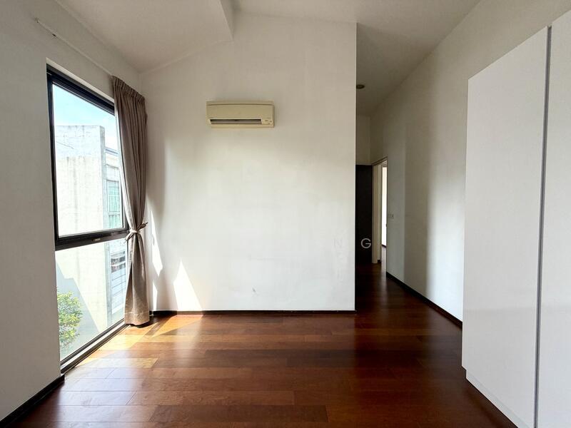 Breezeway - 5