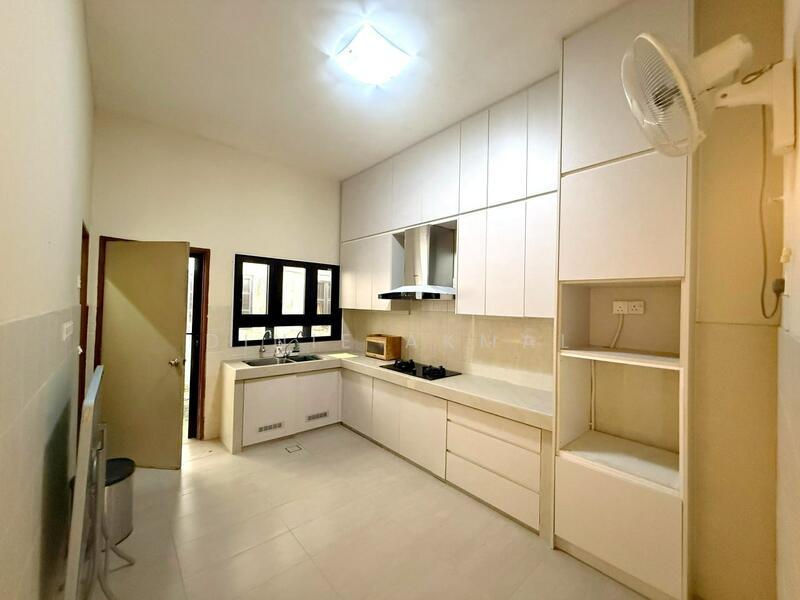 2 STOREY TERRACE HOUSE, BANDAR NUSAPUTRA, PRESINT 1, PUCHONG - 5