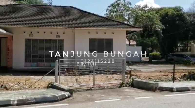 GOOD DEAL GOOD LOCATION AT TANJUNG BUNGAH - 2