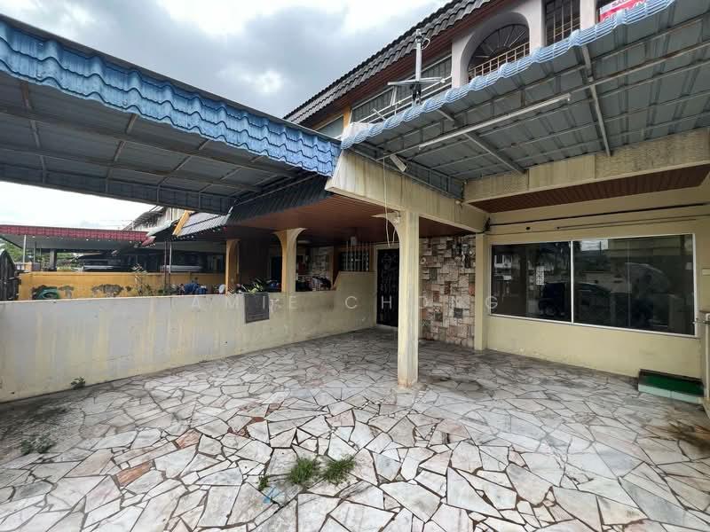 Station 18 Double Storey Terrace House For Sale - 2