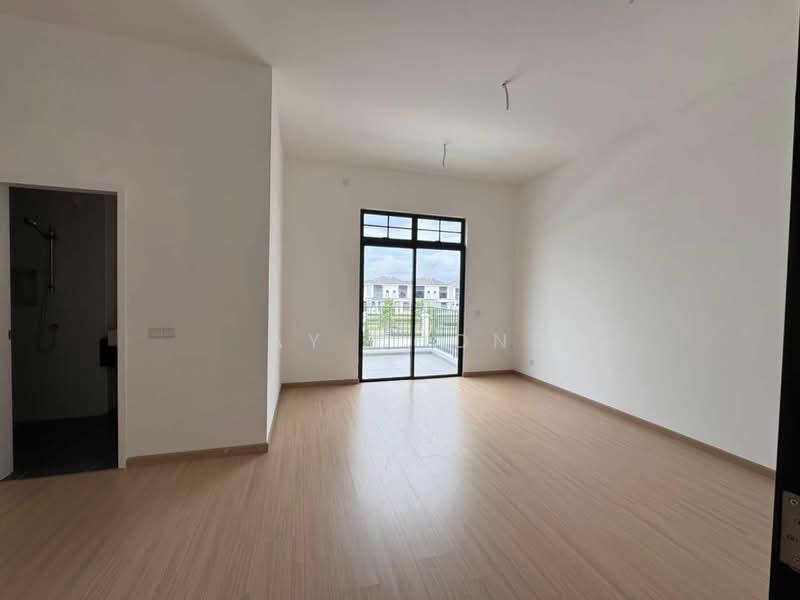 Iskandar Puteri, 2-Storey Cluster House For Sale - 2