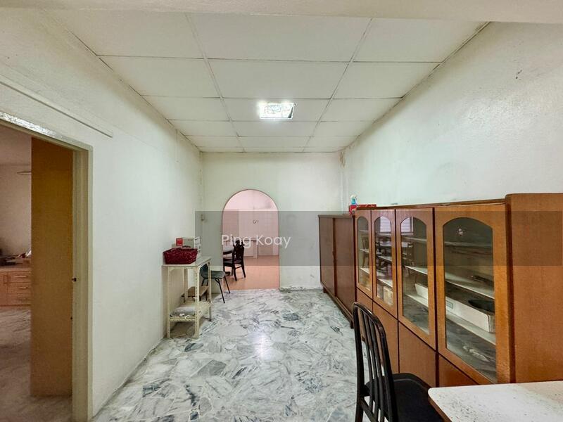 2 STY SEMI-D | 4900SF | COMMERCIAL POTENTIAL - 4