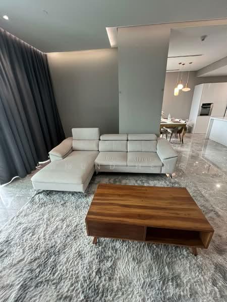 Four Seasons Place - 3
