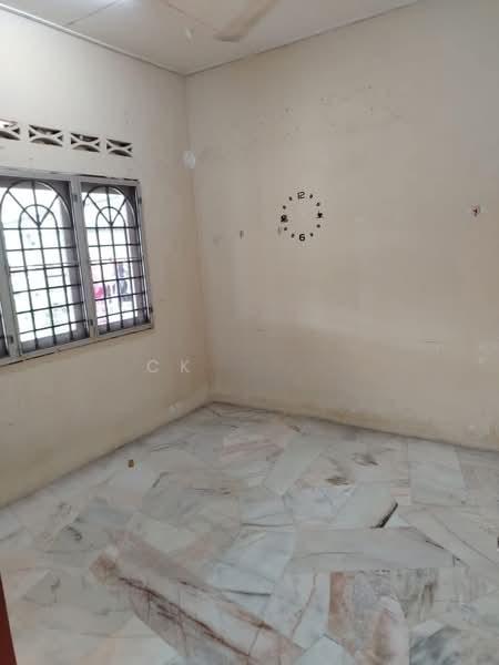 Ipoh gunung rapat renovated extended single storey house for sale - 2