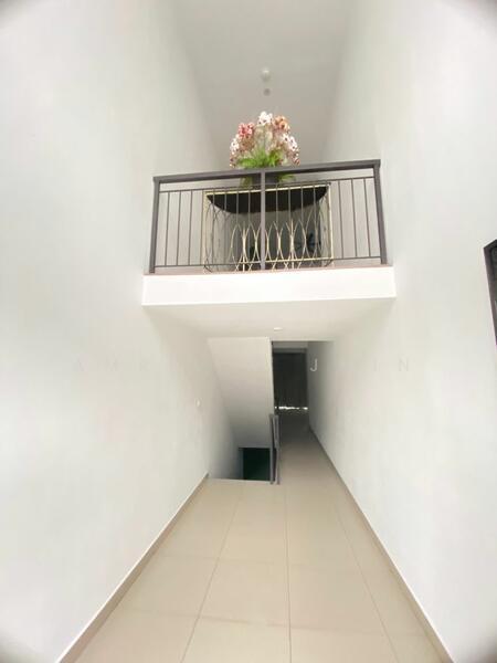 Townhouse at Bukit Jelutong - 3