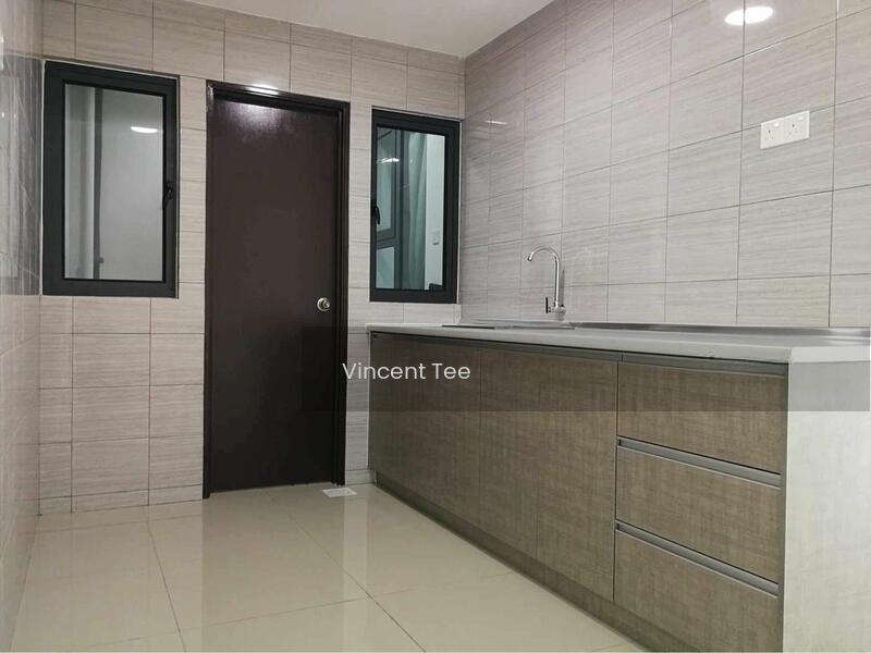 Symphony Tower (Menara Simfoni) - 2