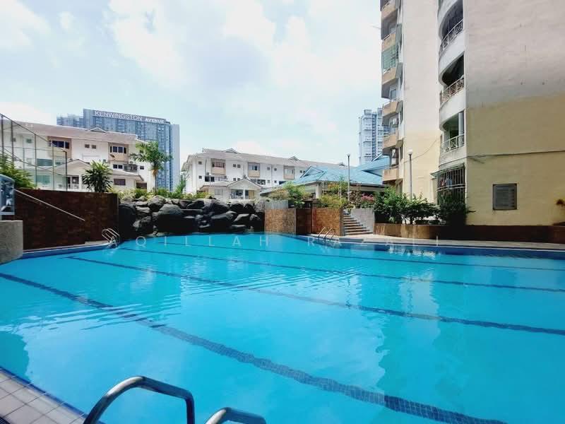 Townhouse @ Sri Lata Condominium - 3