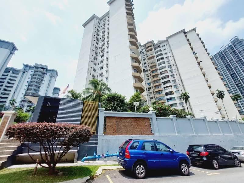 Townhouse @ Sri Lata Condominium - 1