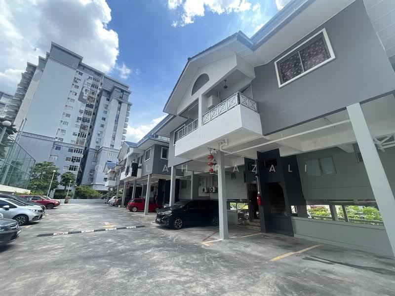 Townhouse @ Sri Lata Condominium - 4