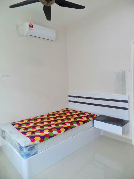 Promenade @ Taman Ungku Tun Aminah - 2