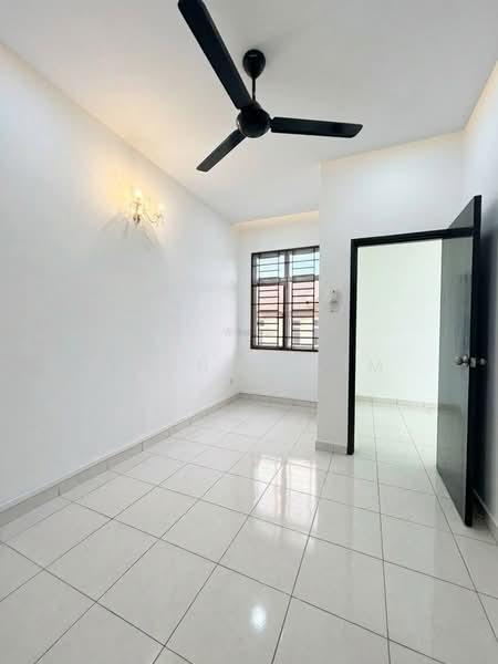 Taman Bukit Indah - 4