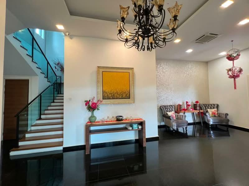 Taman Equine, The Mines, Gita Bayu, Country Heights, Serdang, Seri Kembangan - 3