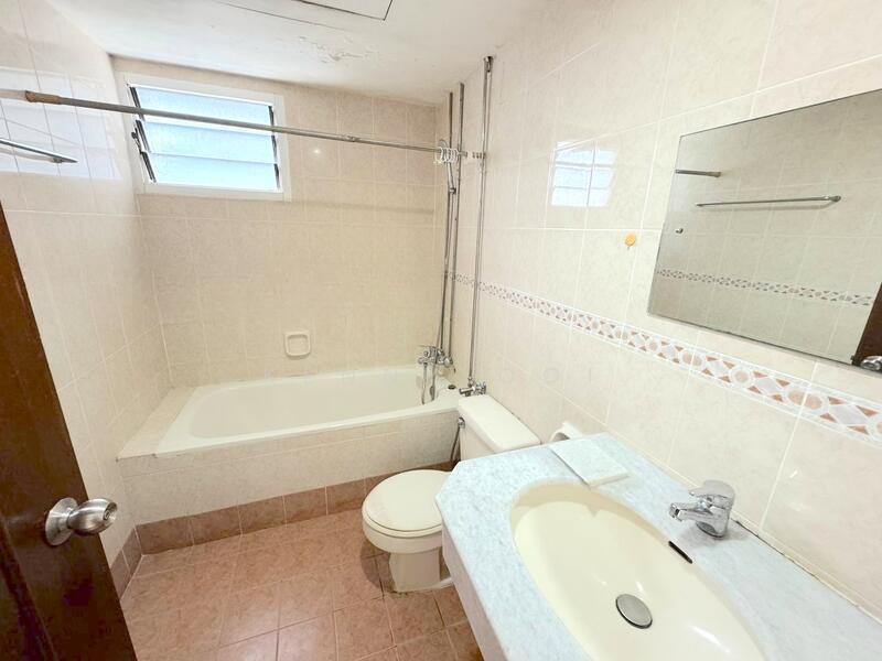 Gurney Park Condominium - 5