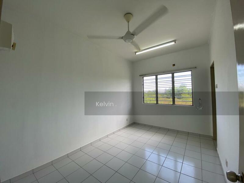 Corner 2 Sty Teres Coral Cassis Garland Kota Emerald Country Homes Anggun Rawang - 2