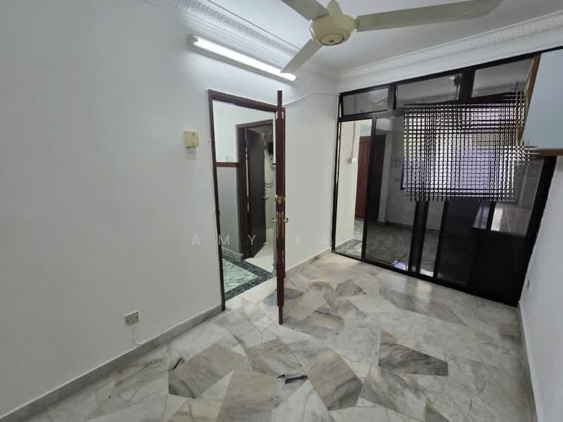 Bandar Menjalara - 4