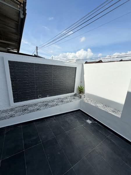 Single storey house end lot for sale at johor jaya - 5
