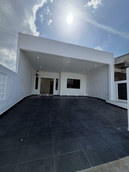 Single storey house end lot for sale at johor jaya - 3