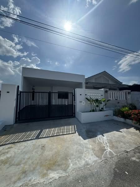 Single storey house end lot for sale at johor jaya - 4