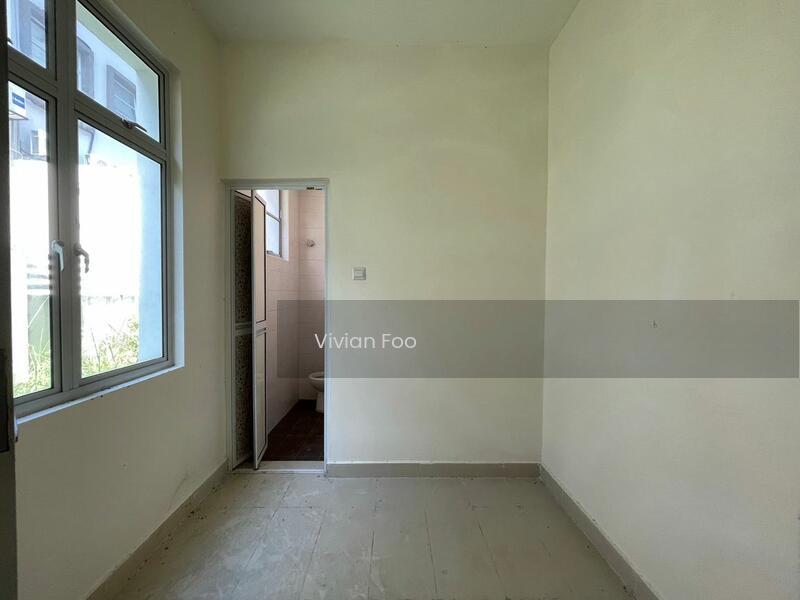 Semi-D house at Kepong - 4