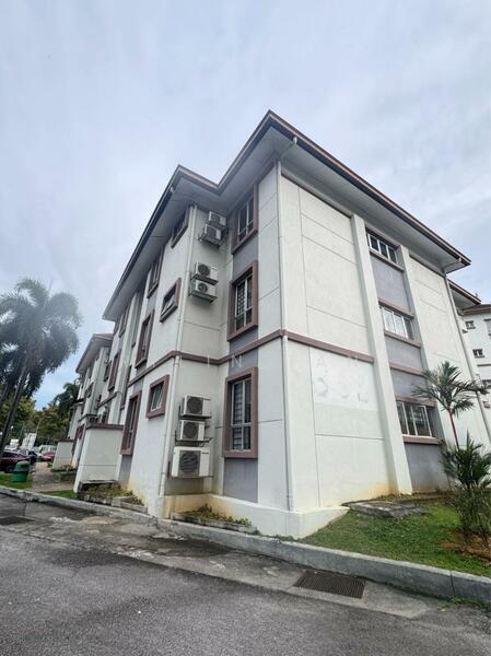 Lakes Condominiums / Pangsapuri Tasik - 5