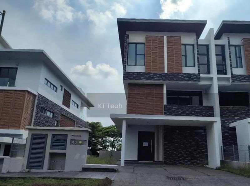 Below Market Value; 3 Storey Semi-D House @ Anjung Sari, Setia Alam - 1
