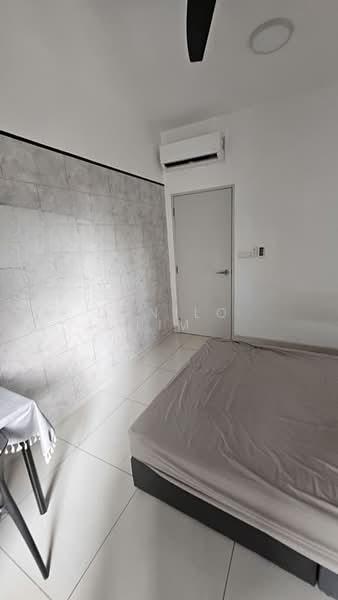 Riana South - 5