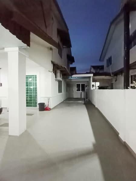 BANDAR SERI BOTANI - 3