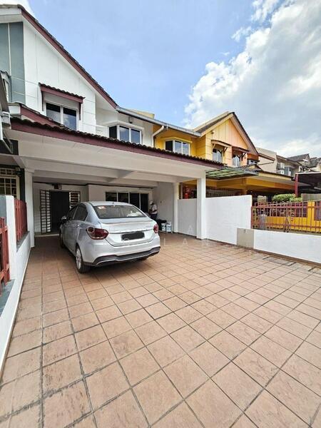 Taman Sri Putra, Sungai Buloh - 4