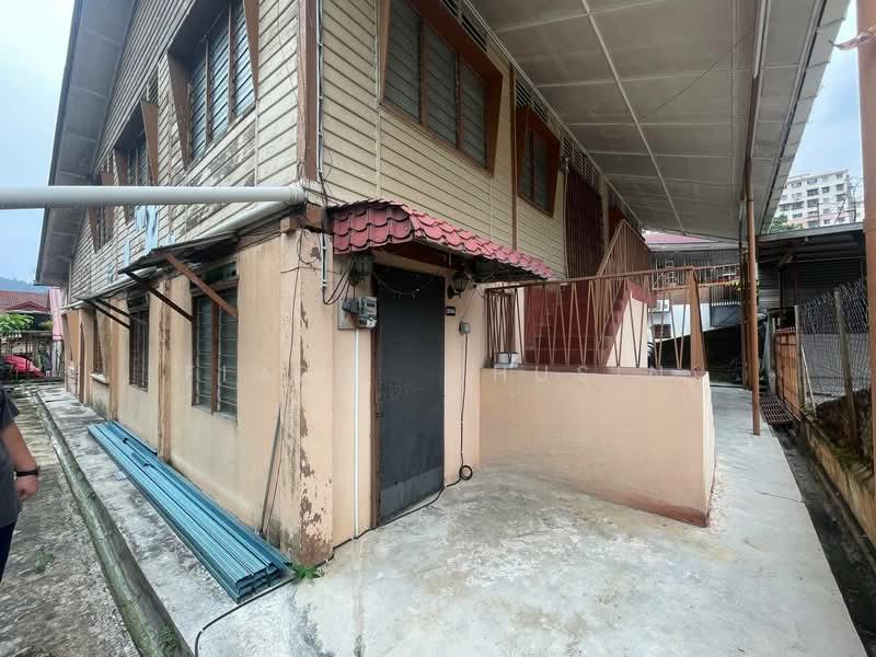 lorong ikan emas 7 ampang - 5