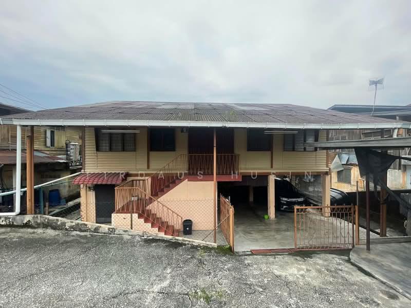 lorong ikan emas 7 ampang - 1