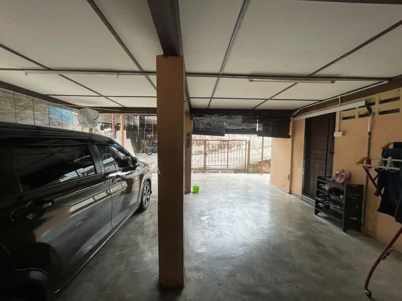 lorong ikan emas 7 ampang - 4