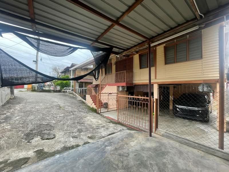 lorong ikan emas 7 ampang - 3