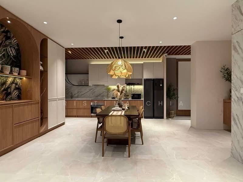 Royal Garden @ Sri Putramas 4 - 1