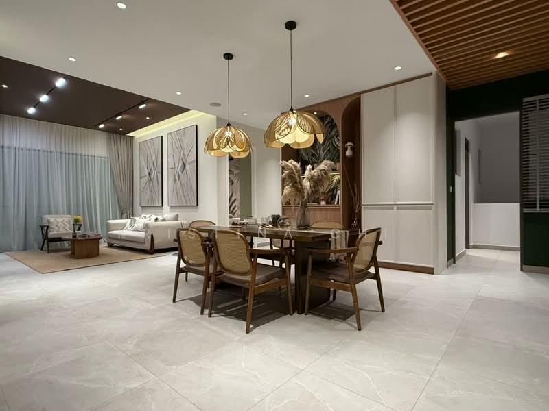 Royal Garden @ Sri Putramas 4 - 2