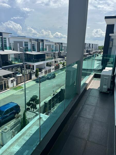 Nusa Sentral Nusas Sentrals - 1