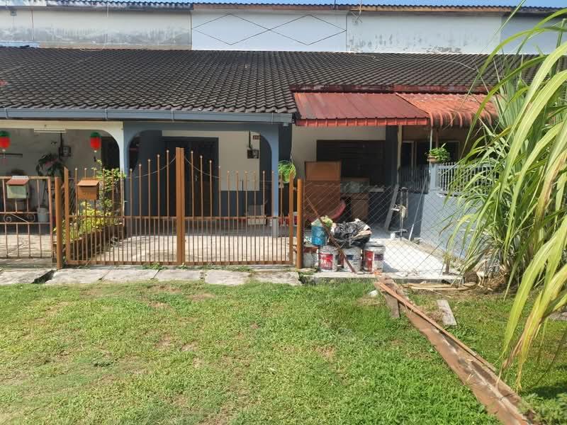 Taman Pertama, Aulong - 1