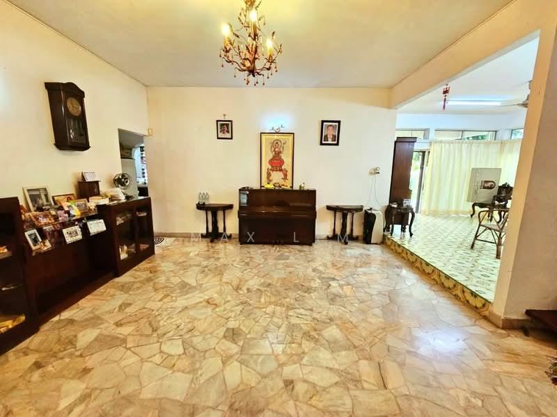 2 Storey Bungalow @ Kebun Bunga Pulau Tikus - 2