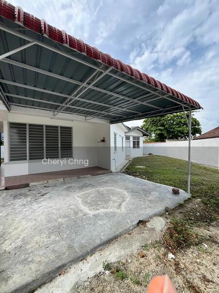 Semi-D house at Georgetown - 5