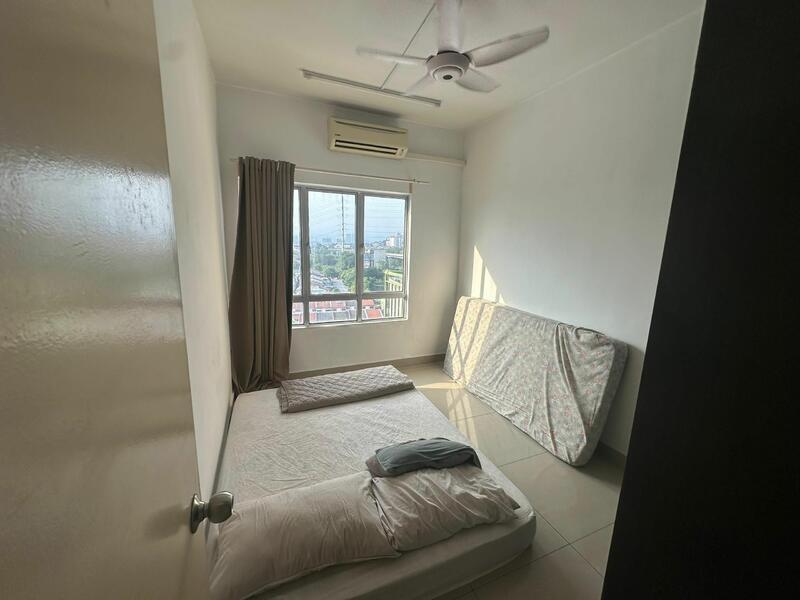 Connaught Avenue - 4