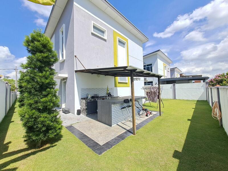 Bungalow at Taman Senawang Perdana - 2