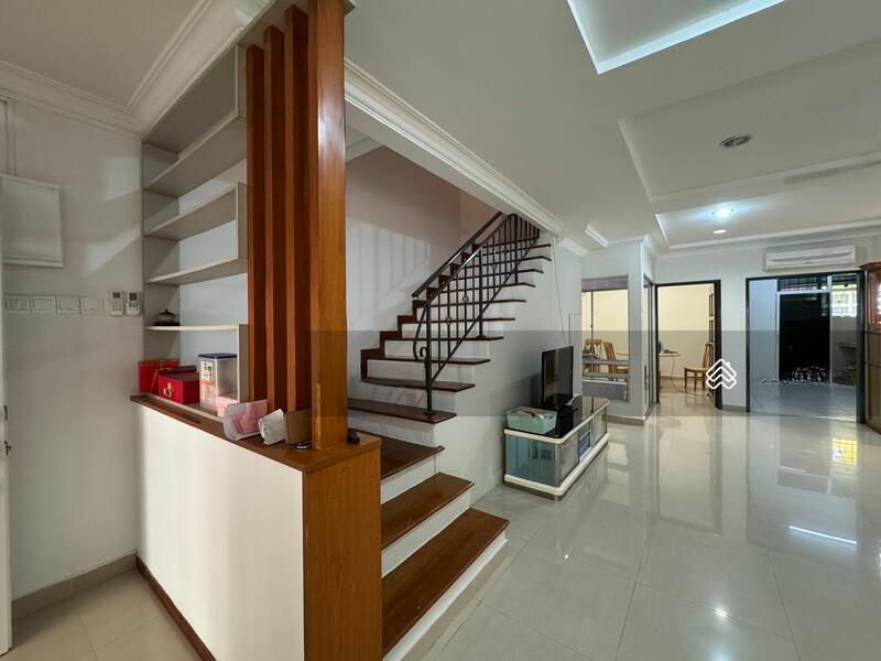 Terrace house at Bandar Barat - 1