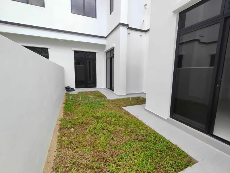 RESIDENSI BOTANI 3 - 3