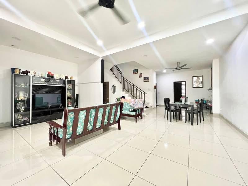 Pantai Sepang Putra - 1