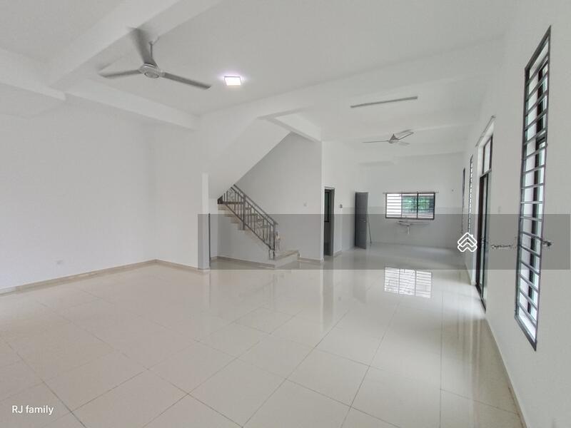 Ujong Pasir / Permatang Pasir Perdana - Corner 2 half Storey Super-Link - 4