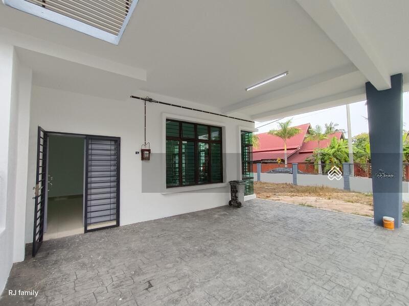 Ujong Pasir / Permatang Pasir Perdana - Corner 2 half Storey Super-Link - 3