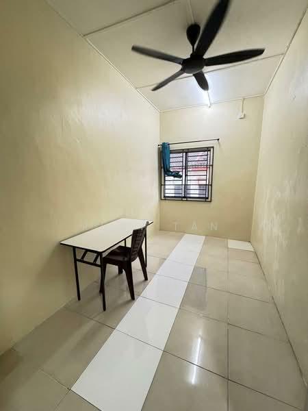 Taman Universiti - 4